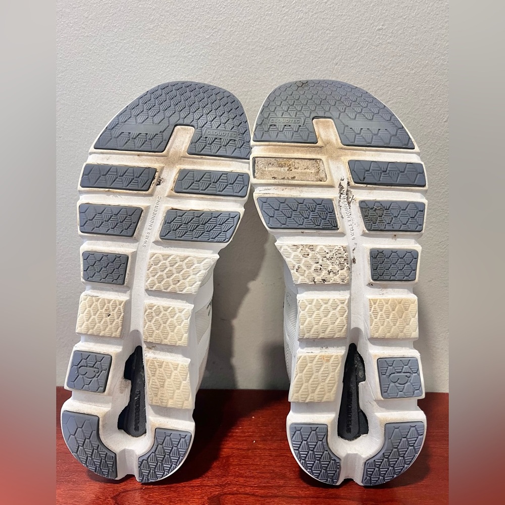 On Running Cloud runner women’s sneakers walking shoes size 10.5. - Picture 5 of 6